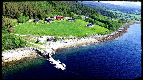 Todalsfjord Norwegen Ferienhaus A 14 Aussenansicht Gelaende Gesamt