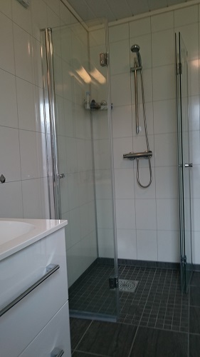 Todalsfjord Norwegen Ferienhaus B 06 Badezimmer D.jpg