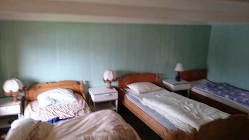 Todalsfjord Ferienhaushaelfte B Schlafzimmer