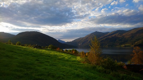 Todalsfjord Norwegen Ferienhaus E 09 Aussen Natur Umgebung A.jpg
